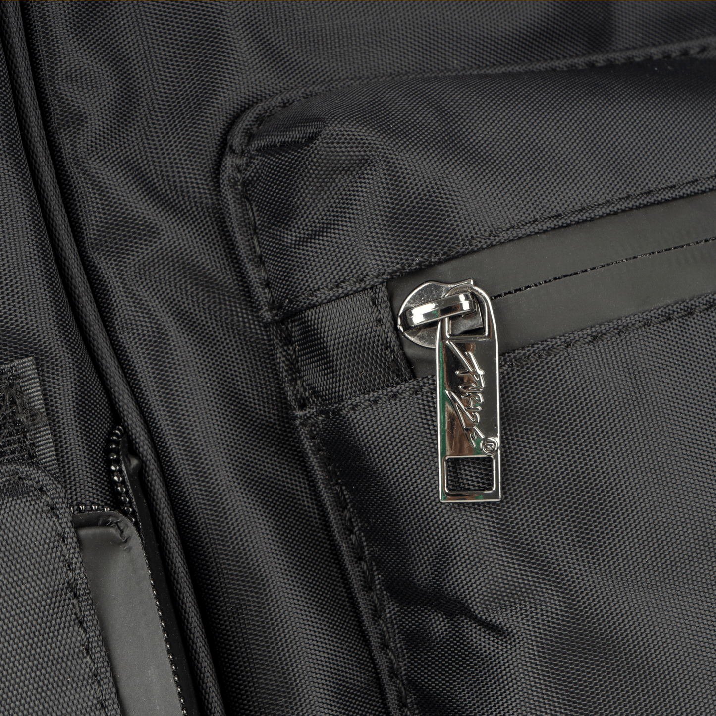 PURIZE® ACTIVATED CARBON BACK PACK ΜΑΥΡΟ